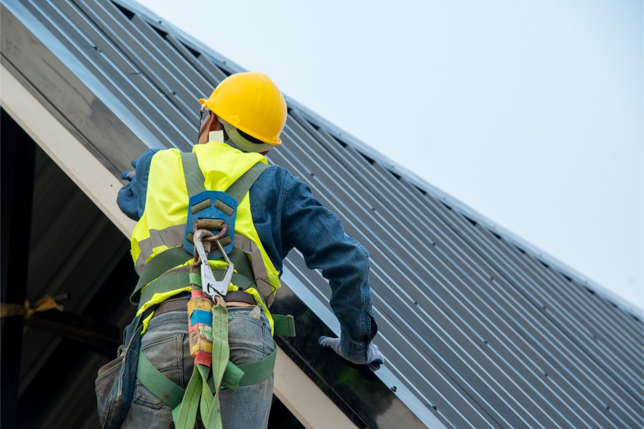 6 Safety Harness Tips For Working At Heights