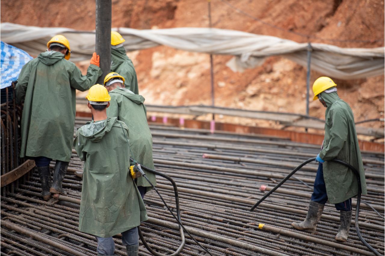 Worker raincoat store